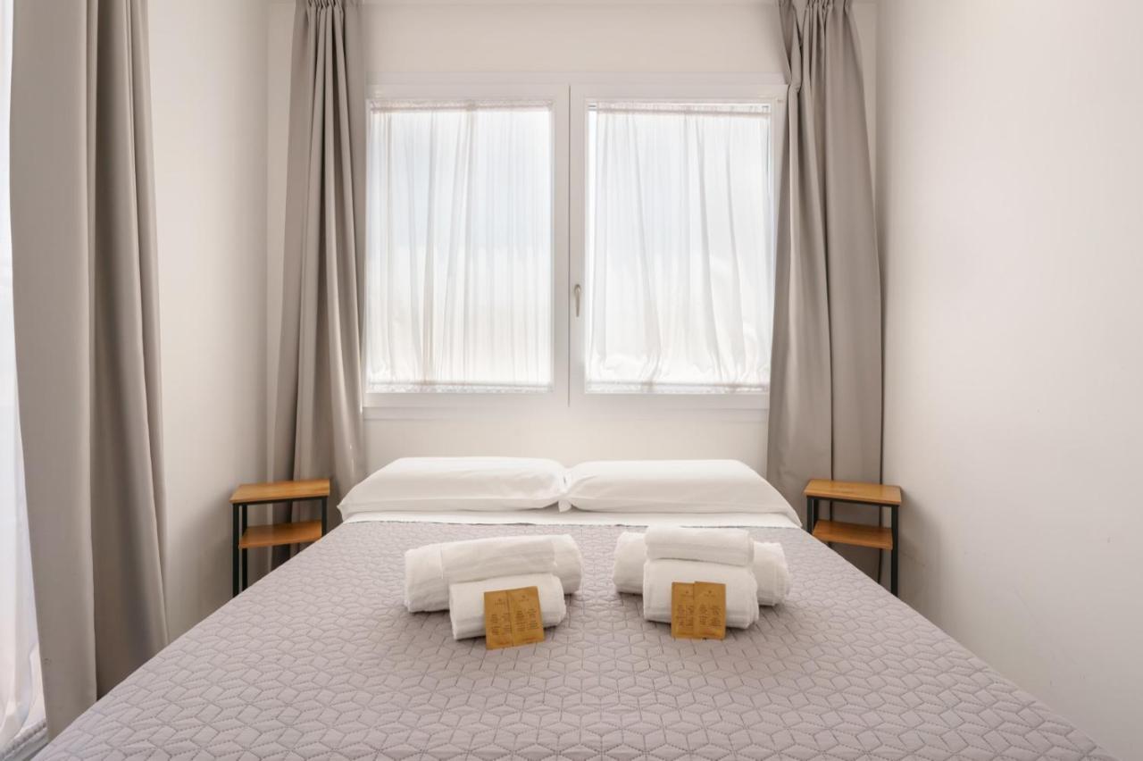 קליארי Lumiere Rooms - Eja Sardinia מראה חיצוני תמונה