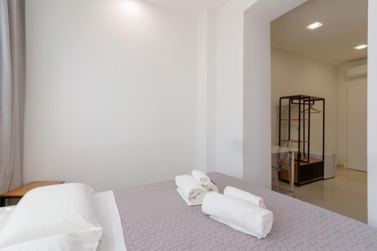 קליארי Lumiere Rooms - Eja Sardinia מראה חיצוני תמונה