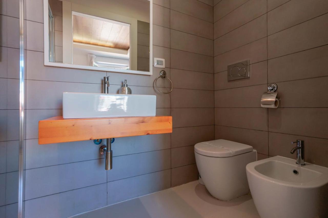 קליארי Lumiere Rooms - Eja Sardinia מראה חיצוני תמונה