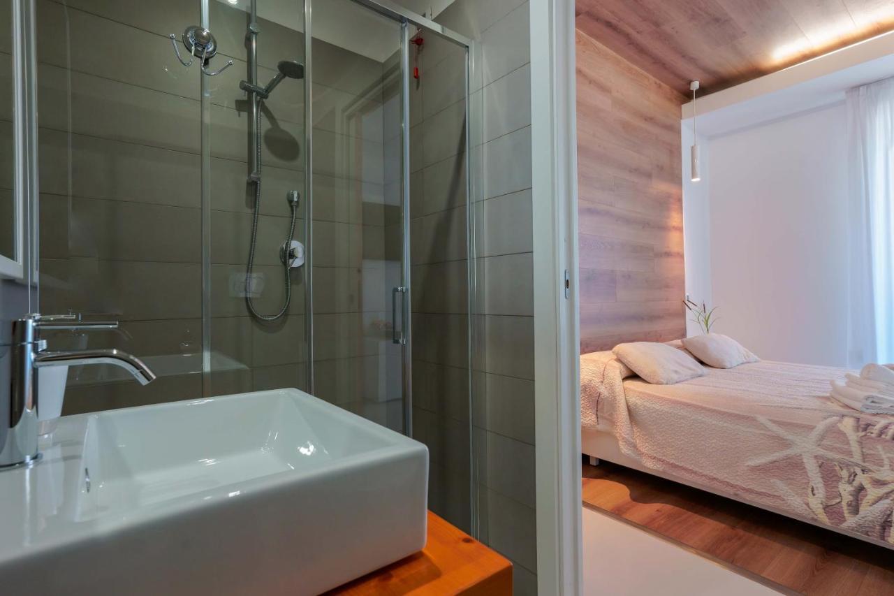 קליארי Lumiere Rooms - Eja Sardinia מראה חיצוני תמונה