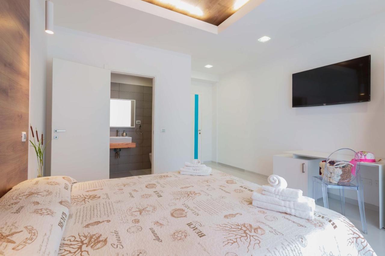 קליארי Lumiere Rooms - Eja Sardinia מראה חיצוני תמונה