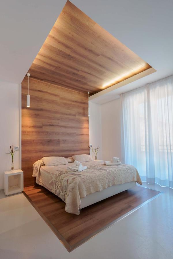קליארי Lumiere Rooms - Eja Sardinia מראה חיצוני תמונה