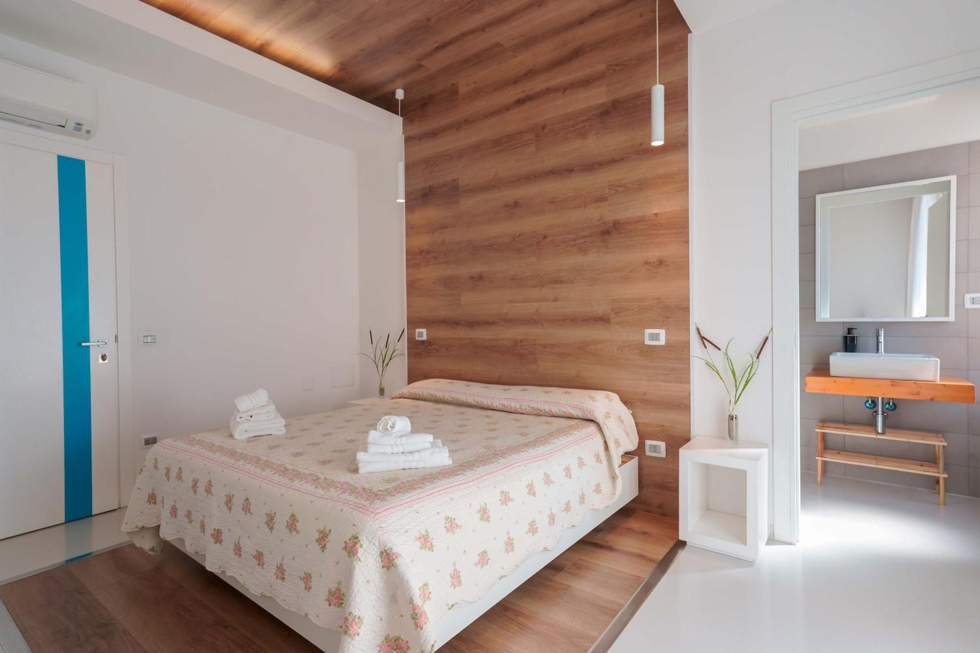קליארי Lumiere Rooms - Eja Sardinia מראה חיצוני תמונה